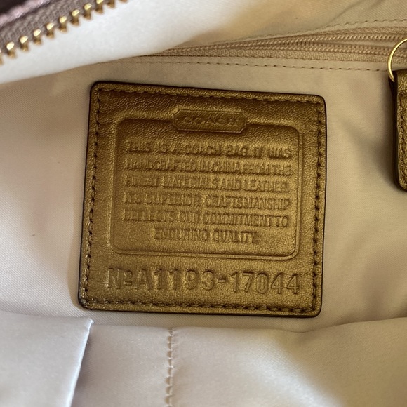 Coach All weather Tote fall colors - Picture 6 of 7